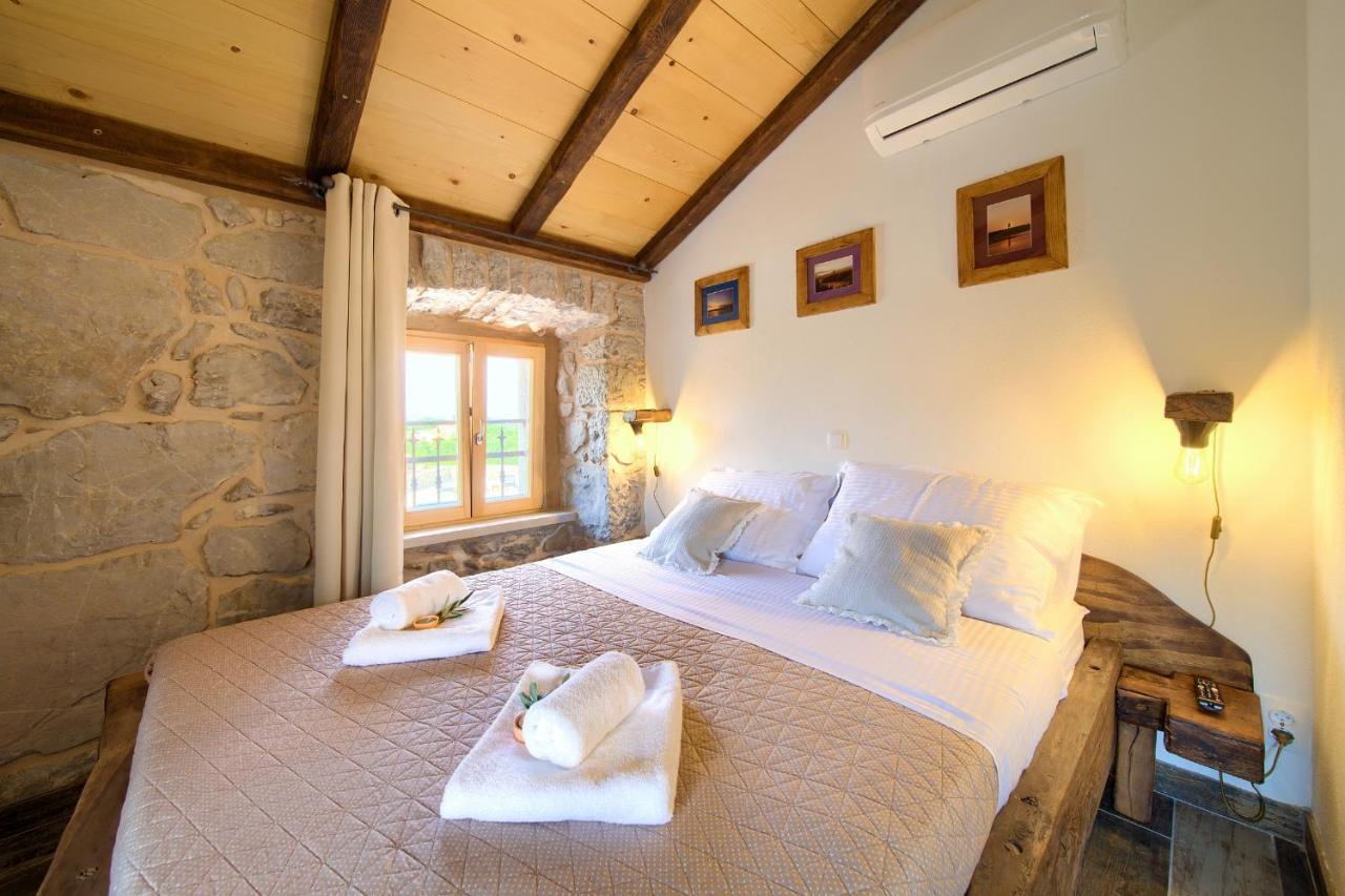 Вилла Stone Mill House Vrh  Экстерьер фото